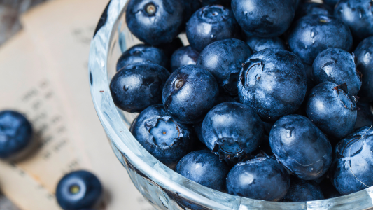 Balace a Third Eye chakra, food blueberries